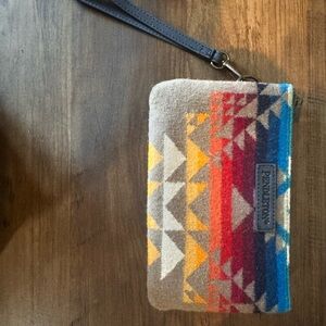 Pendleton Geometric Pattern Wristlet